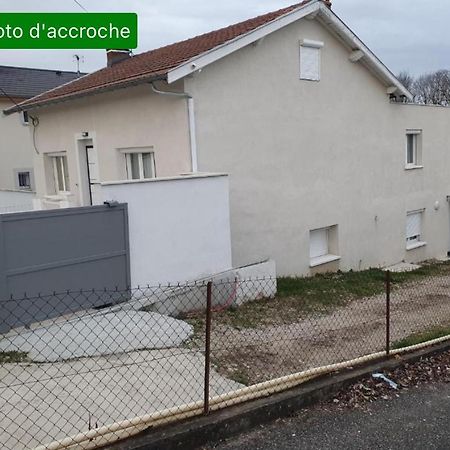 Stade Ol Et Grand Large 1 Chambre Décines-Charpieu Exterior foto